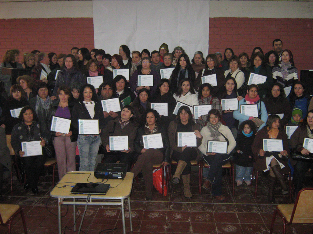 Municipalidad de Villa Alemana y Fosis apoyan a cien nuevos microempresarios de Villa Alemana