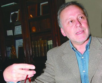 Gobernador Longton afirma que críticas a provincia de Marga Marga son políticas
