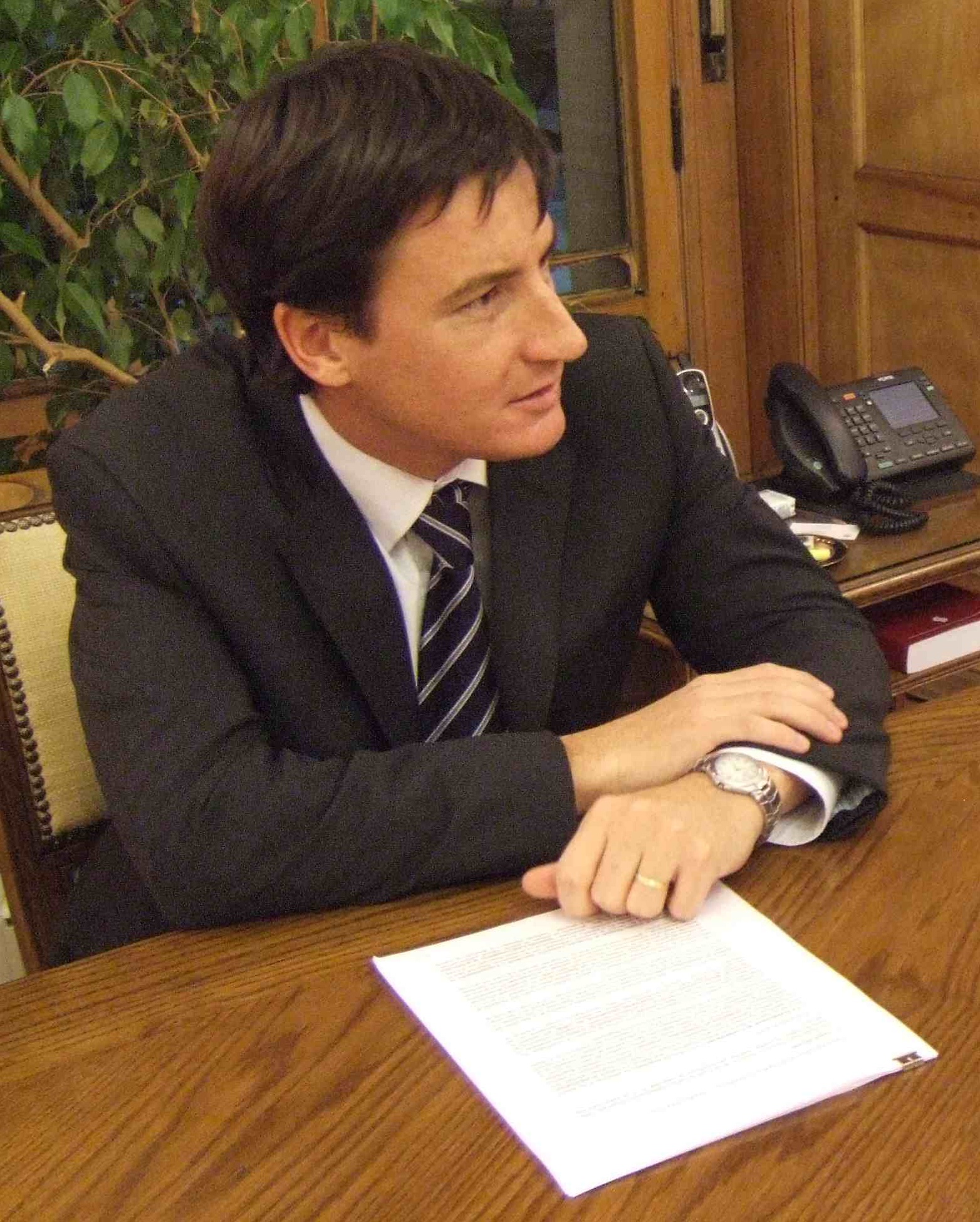 Diputado Squella destaca medidas del Gobierno para terminar con la pobreza