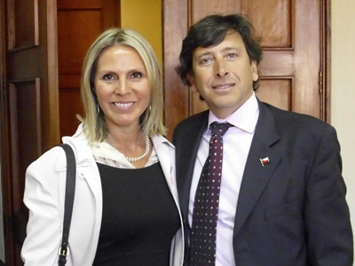 Ministro de Minería anuncia nombramiento de Seremi  para región de Valparaíso a petición de senadora Lily Pérez.