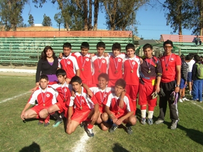 Finalizan campeonato de balonmano y fútbol en Villa Alemana.