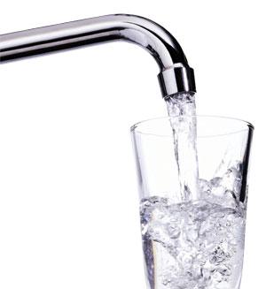 Corte de agua en el centro de Quilpué por rotura de matriz.
