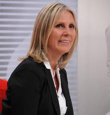 Senadora Lily Pérez presentó Proyecto de Ley y de Reforma Constitucional que limita las reelecciones de representantes populares.