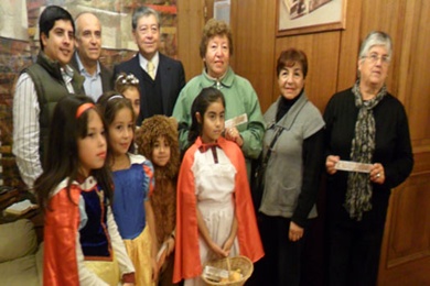 Alcalde Mauricio Viñambres recibió el libro “Letras en Valparaíso” de parte de la Universidad de Playa Ancha
