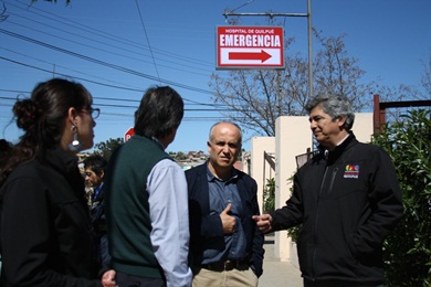 Alcalde Mauricio Viñambres fiscalizó obras   de remodelación de Hospital de Quilpué.