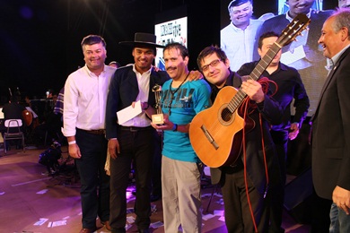 “Todo un éxito resultó versión 2013  del Festival Limache Vive el Folklore”.