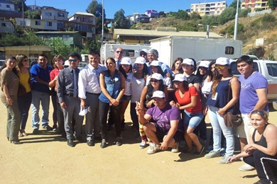 Limache hizo entrega de ayuda a damnificados de Valparaíso.
