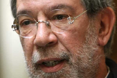 Diputado Schilling: “Quiero hacer una especial invitación a las mujeres y hombres de Chile a levantarse el 30 de junio, para levantar al país”.