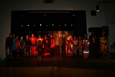 Con obra de teatro y concurso de pintura promueven Ley del Tabaco en Limache.