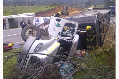 Un muerto en accidente en camino Lo Orózco.