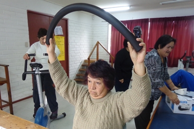Taller de prevención de caídas destaca en el trabajo que desarrolla el Servicio de Salud Viña del Mar Quillota con los adultos mayores de la red.