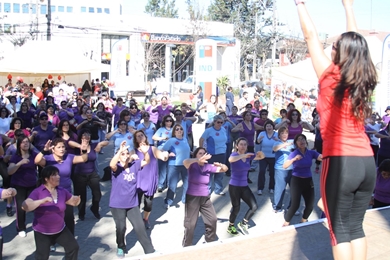 Más de 600 quilpueínos realizaron “Aeróbica al aire libre”.