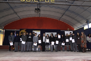 140 alumnos del Liceo Comercial A-40 de Quilpué,fueron capacitados en la búsqueda de empleo.