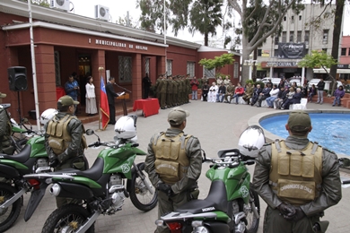 Municipio de Quilpué entrega vehículos motorizados y equipamiento a Carabineros.