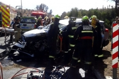 Tres lesionados deja accidente vehicular en Villa Alemana.