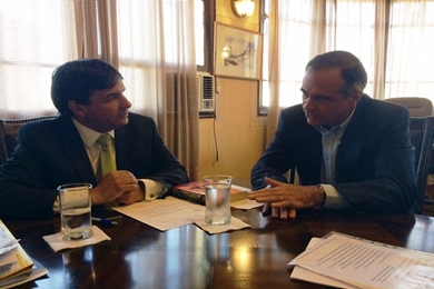 Sólido compromiso entre senador Ignacio Walker y alcalde Luis Mella de Quillota para traer de vuelta el tren a la comuna.