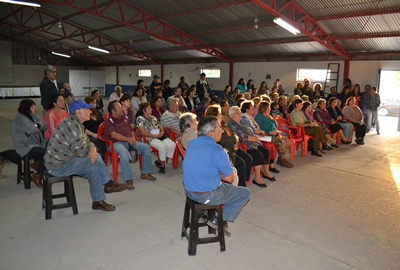 Alcalde de Limache,entrega apoyo a vecinos afectados por excesivas alzas en boletas de agua potable.