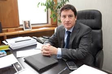 Diputado Squella critica reforma al binominal: “Es un proyecto hecho a la medida del Partido Comunista” .