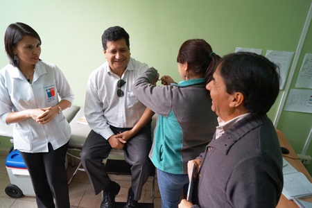 Campaña vacunación anti influenza 2015   pretende vacunar a 60 mil personas en la   provincia de Quillota