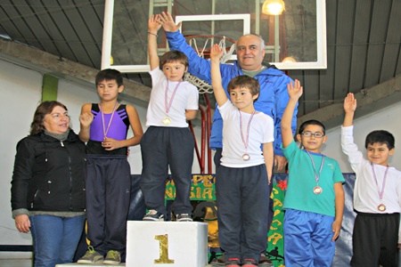 Colegios municipales de Quilpué y El Belloto participaron   del primer Campeonato de Gimnasia Artística del año.