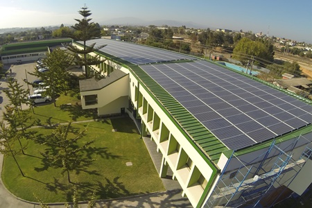 Knop Laboratorios pone en funcionamiento  proyecto de energía solar pionero en Chile.