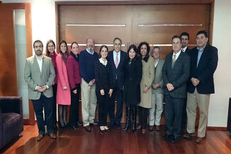 Senador Francisco Chahuán visitó ASIVA y se refirió al panorama de la salud   en Chile.