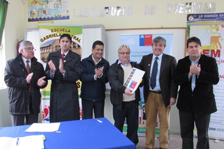 Municipios de la provincia de Quillota firman  convenio para fortalecer la educación pública.