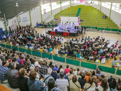 Con atractivas presentaciones municipio celebró Mes del  Adulto Mayor en Quilpué.