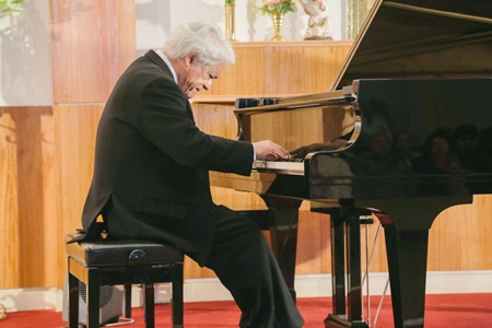 05 11 2015pianistarobertoIMG