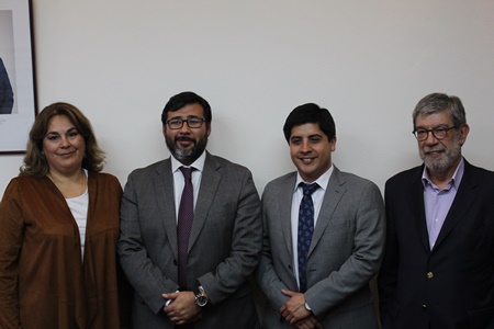 Diputado Schilling (PS) se reúnen con Subsecretario de   Vivienda para buscar alternativas a trazado de autopista   que afectaría a vecinos de “Cooperativa Canal de   Chacao”.