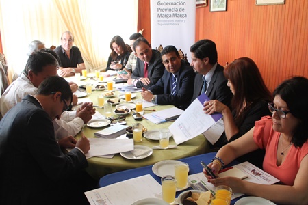 15 organismos públicos y privados participan en gabinete económico en   Marga Marga para agilizar la generación de empleos.