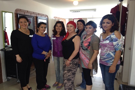 Emotivo taller fortalece la autoestima  de mujeres con cáncer de mama.