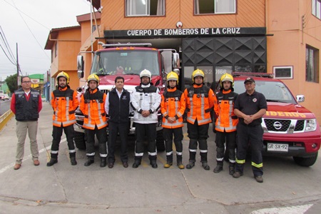 Gobernador de Quillota,informa a bomberos de nuevas  medidas que benefician a los voluntarios y la   eximición de pago de peaje a vehículos de   emergencia.