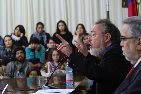 Experto mundial en educación Michael Apple: “Necesitamos estudiantes críticos y cuestionadores que construyan alternativas”.