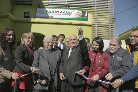Alcalde Mauricio Viñambres inauguró Nueva Farmacia Municipal para Quilpué y Belloto.