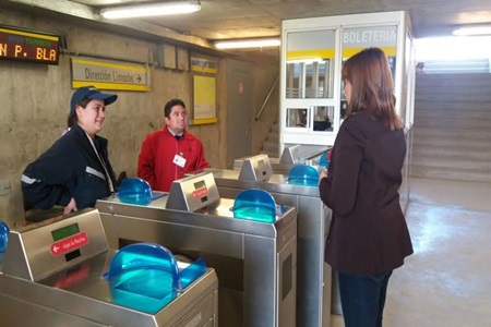 Divka Rojic fiscaliza proyectos en estación Peñablanca.
