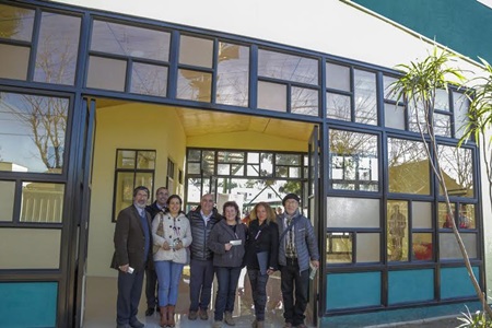 Alcalde Viñambres inauguró nuevo Hall de Acceso en  Colegio José Miguel Infante.