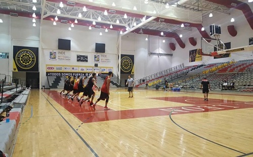 Los Leones debutan en la liga de las Américas enfrentando a los locales de Fuerza Regia.