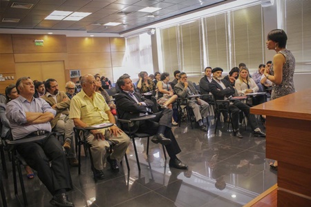 Alcalde de Villa Alemana participó de conversatorio con la seremi de salud para revisar temas sanitarios comunales.
