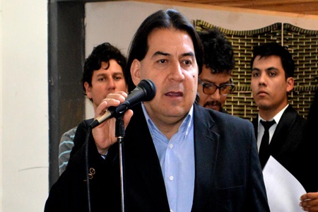 Diputado  Urízar  respalda proyecto de ley que regulará ancho de banda en Internet.