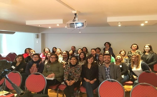 Hospital Fricke capacita a familiares de pacientes para programa de intervención  precoz de Autismo.