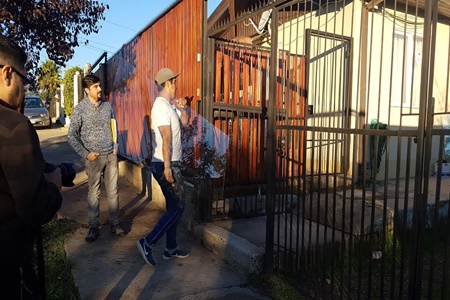 En Quilpué:  Municipio inicia reposición de vidrios a viviendas afectadas por explosión.