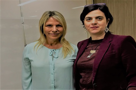 Senadora Lily Pérez se reúne con Ministra de la Mujer para derogar artículos de Ley Pascua.