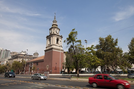 Experto sostiene que reducir la velocidad urbana no produce una mayor congestión vehicular.