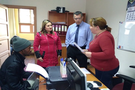 Autoridades verificaron en terreno proceso de regularización de migrantes en la provincia de  Quillota.