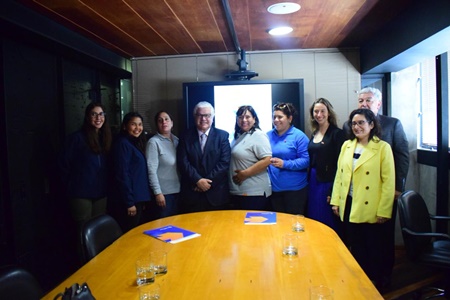 Metro Valparaíso y ministerio de la mujer y equidad de género firman convenio para promover inserción laboral femenina y equidad de género.