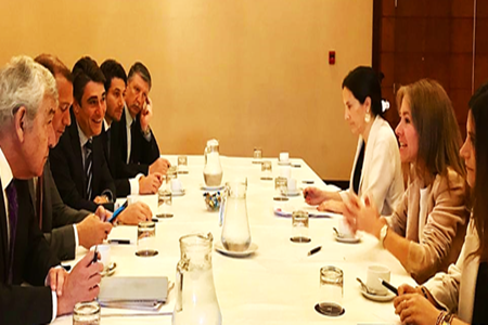 Ministra de Energía anuncia que el primer trimestre de 2019 estará listo el estudio que definirá nuevas líneas de interconexión eléctricas con Argentina.