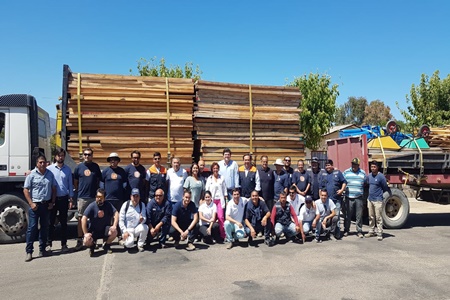 Municipalidad de Zapallar va en ayuda de vecinos de Limache afectados por incendios.