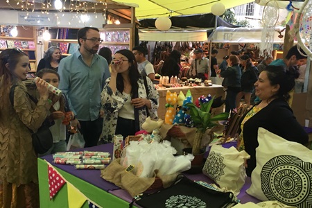 Con éxito de visitantes se mantiene la  Feria Internacional de Artesanía de Viña del Mar.