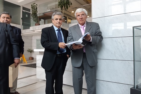 Diputados González (PPD) Y Verdessi(DC) Presentaron ante la físcalia solicitud de formalización contra alcaldesa Reginato.
